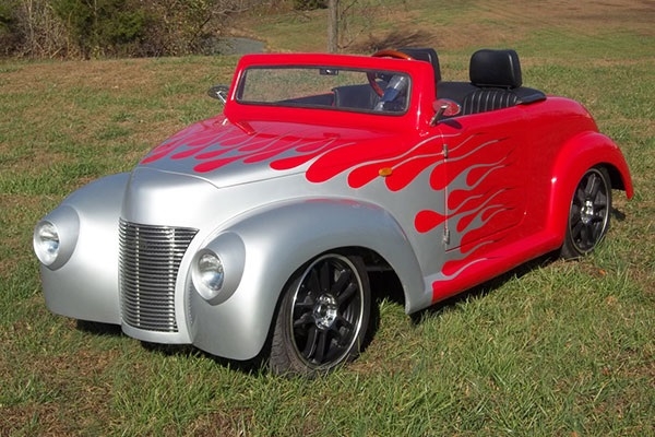 Red 39 Roadster with Silver Flames affordable golf cart rental, golf cart rent bimini
